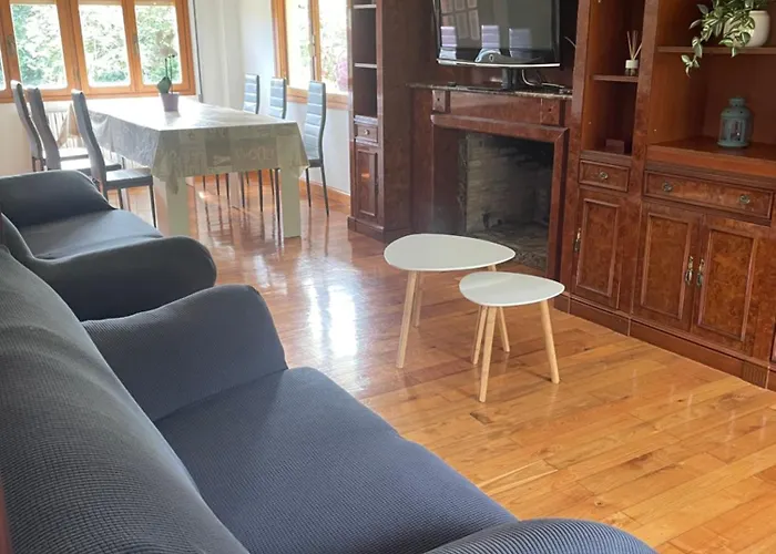 Casa El Hoyuco * Lamadrid