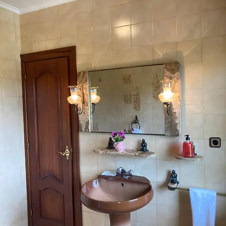 Casa El Hoyuco * Ламадрид